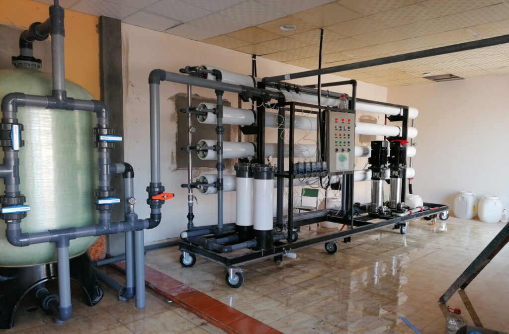 محطات تحلية المياه في السعودية: الأنواع والتكلفة وطريقة الاختيار